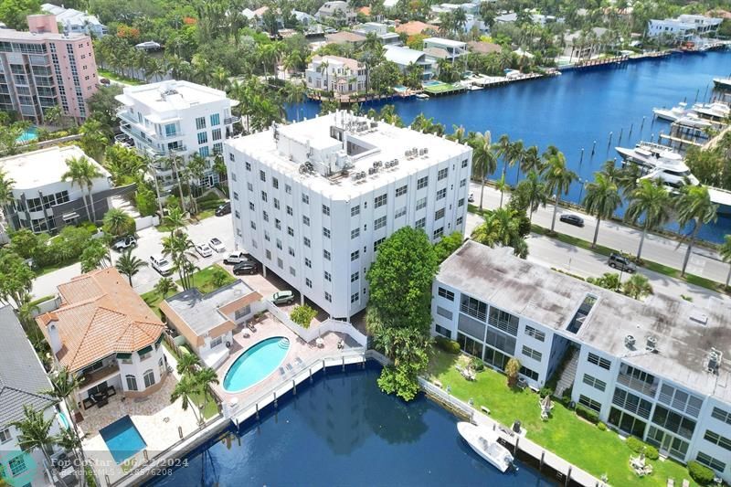 Primary Photo - 1770 E Las Olas Blvd