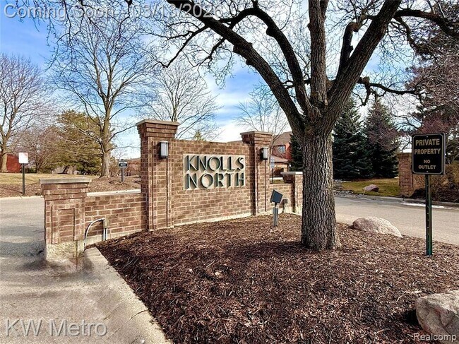 Foto del edificio - 875 GreenView Ct