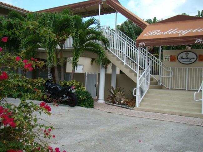 Building Photo - The Perfect Location. The Best Price. 1 Mo...