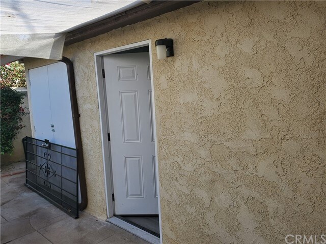 Building Photo - 637 Griffith St