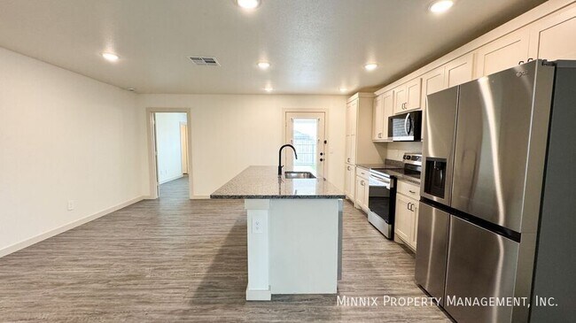 Foto del edificio - 7729 Date Ave