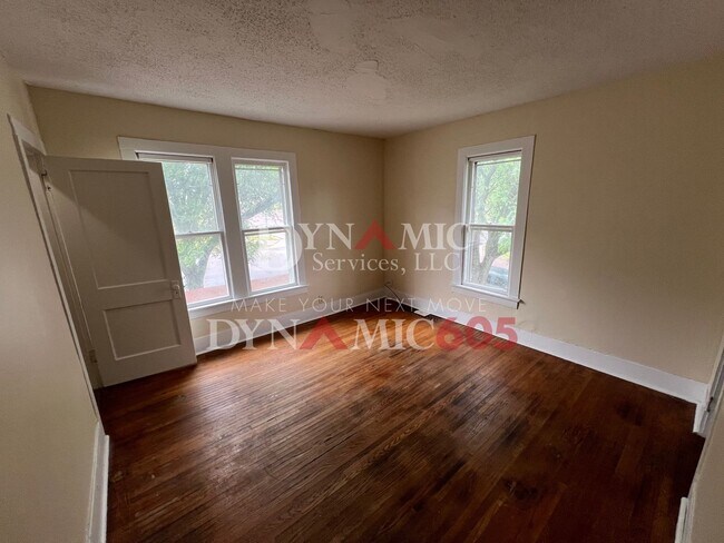 Foto del edificio - Upper 2BR/1BA - All Utilities Paid by Land...