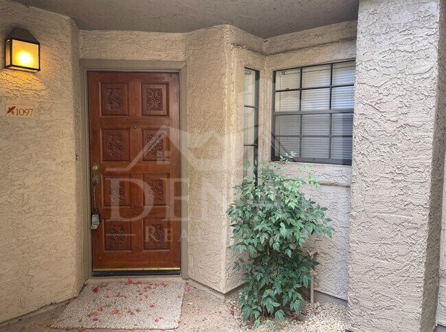 Foto del edificio - 10019 E Mountain View Rd