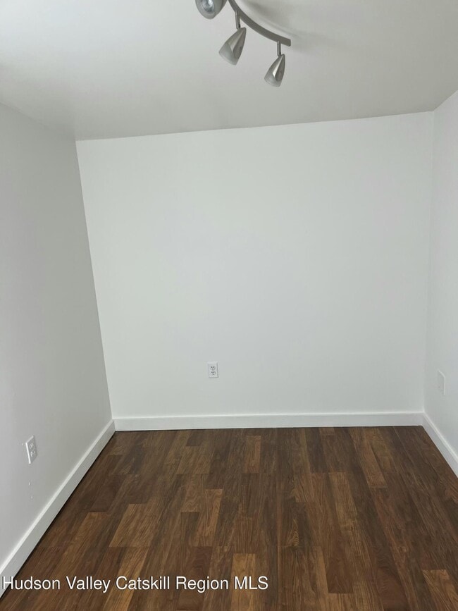 Foto del edificio - 48 Plattekill Dr