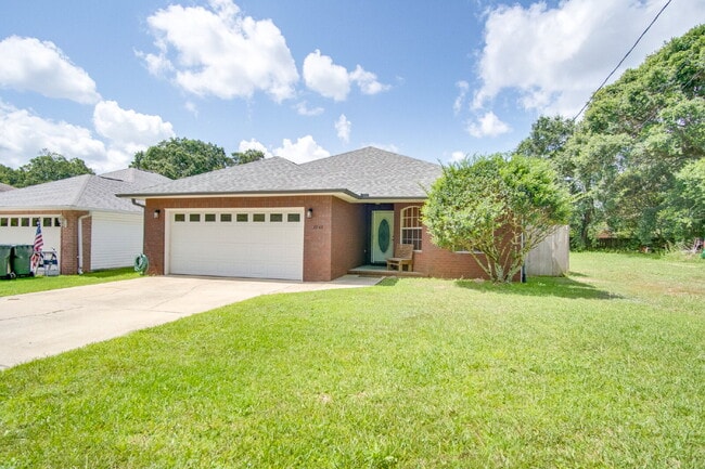 Building Photo - Northeast Pensacola Pool Home with Screened Porch and Fenced Yard