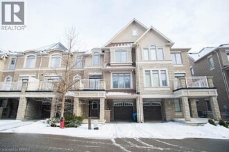 Building Photo - 2435 Greenwich Dr