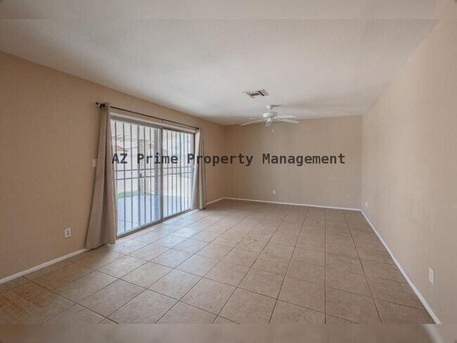 Foto del edificio - 8616 W Whitton Ave
