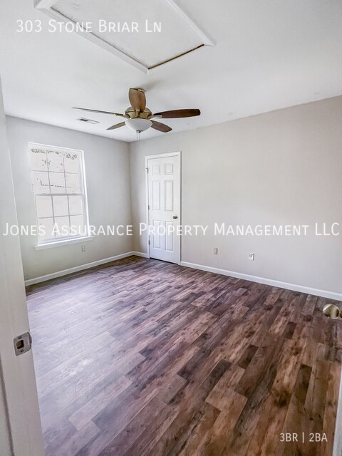 Building Photo - 303 C-2-151