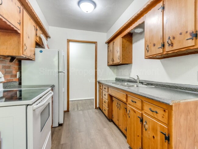 Photo - 219 Boston St House