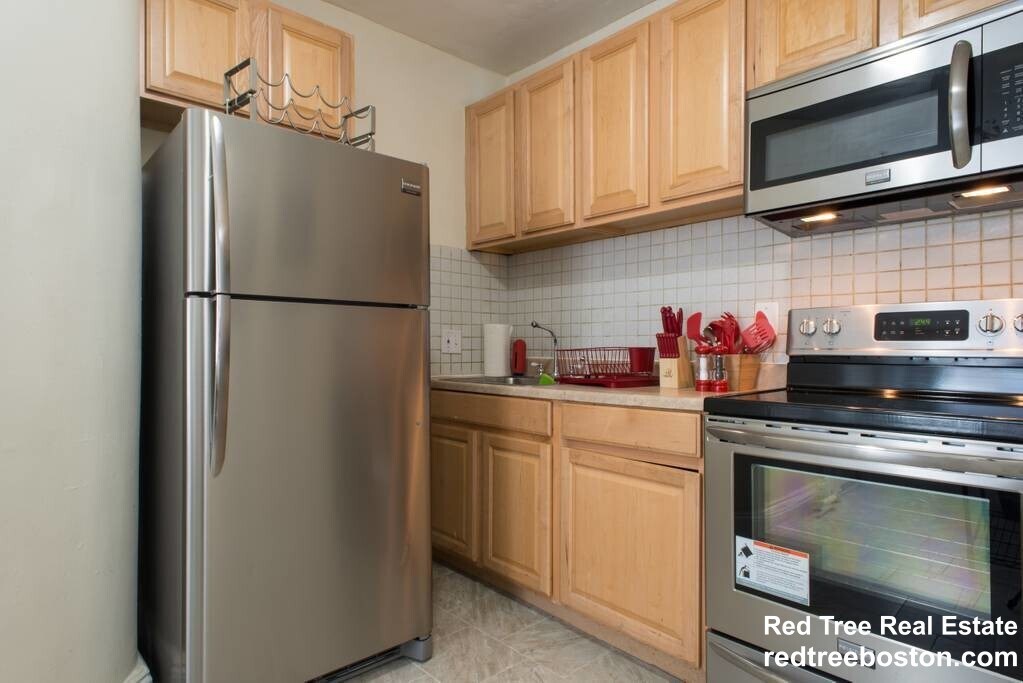 Foto principal - 248 Kelton St