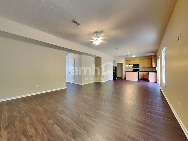 Foto del edificio - 4455 Springfield Ct