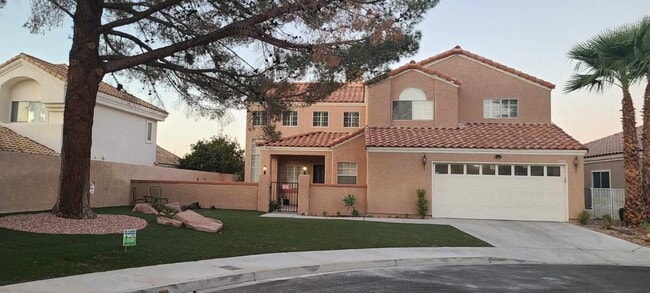 Building Photo - GORGEOUS 2 STORY SPACIOUS 4 BEDROOM HOUSE ...