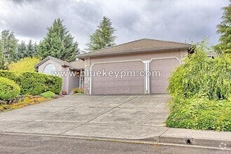 Building Photo - 4404 NW Crystal Ct