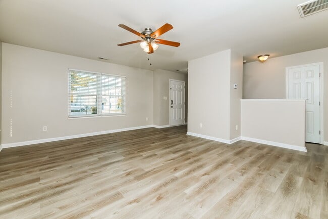 Foto del edificio - 3430 Ferdilah Ln