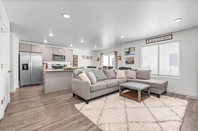 Foto del edificio - 1116 E Waterway Ln