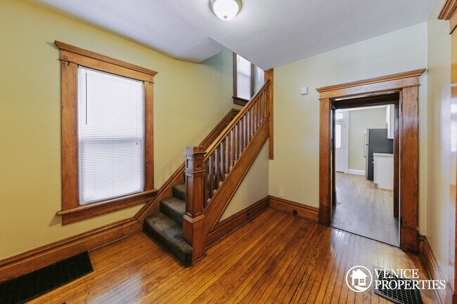 Building Photo - 2136 Indiana Ave