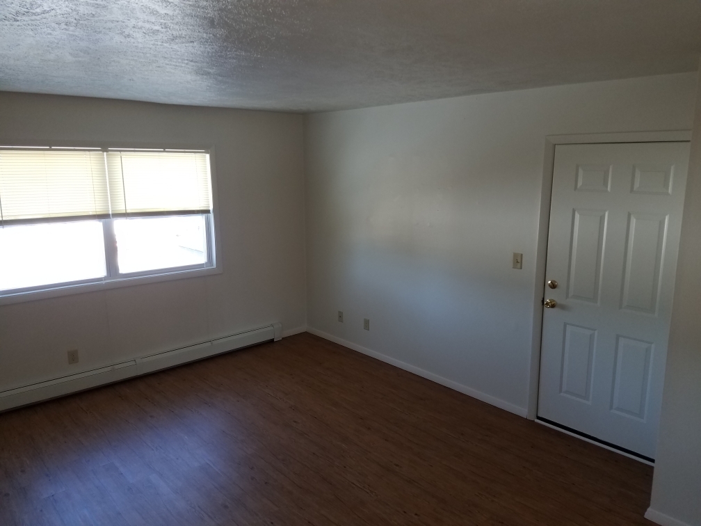 Foto principal - 924 W Front St