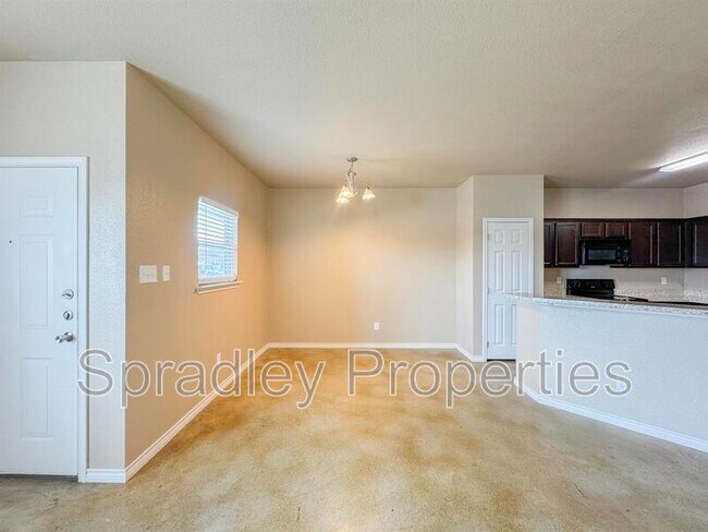 Foto del edificio - 7018 Cameron Park Rd