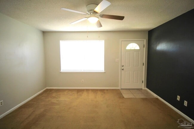 Building Photo - 4548 Kelly Ln