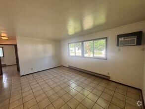 Building Photo - 1728 La Cres St