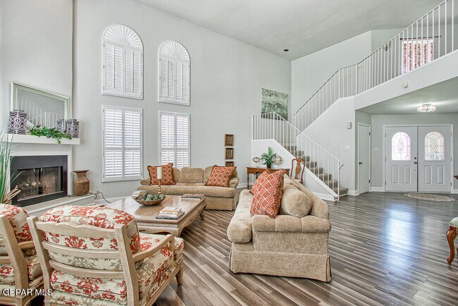 Building Photo - 730 Espada Dr