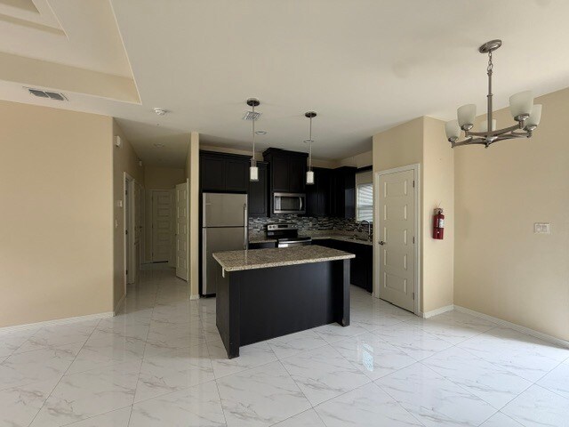 Building Photo - 2811 Javalina Ave