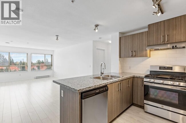 Building Photo - 3156 Dayanee Springs Blvd