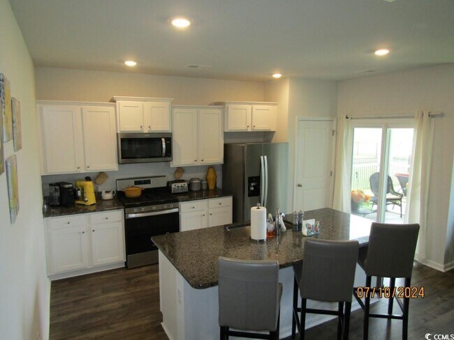 Building Photo - 2155 Ainsley Dr