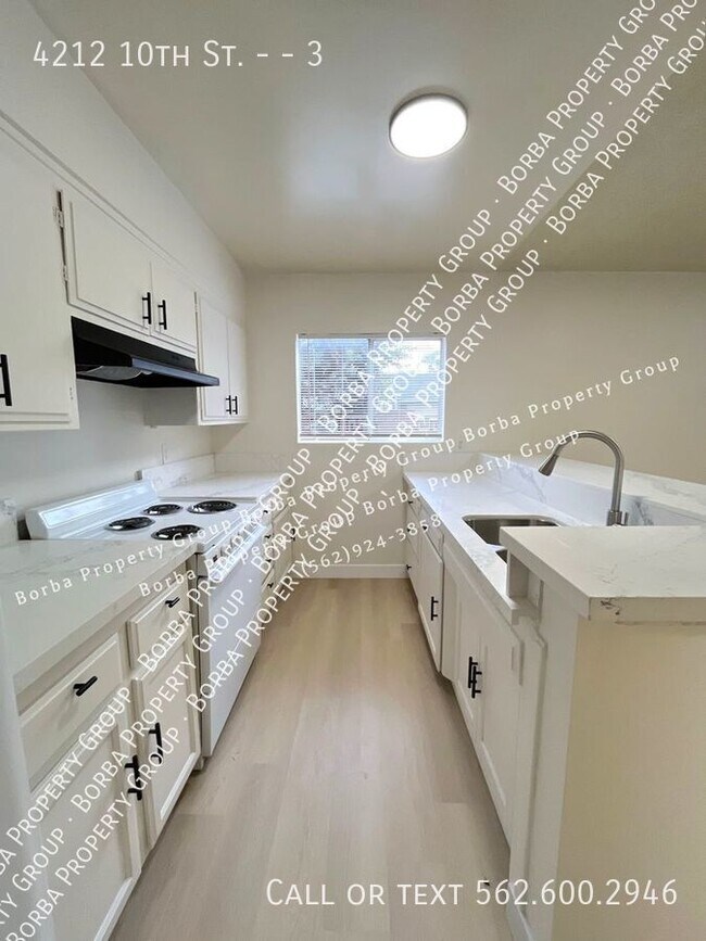 Foto del edificio - SPACIOUS 2 BEDROOM 2 BATHROOM TOWNHOUSE WI...