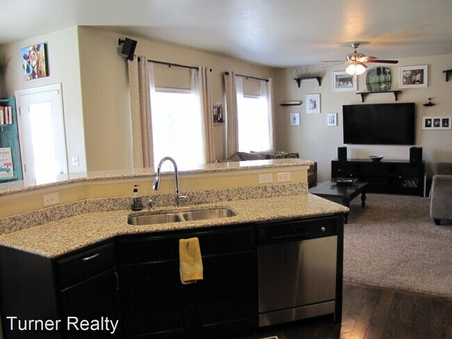 Building Photo - 4 br, 3 bath House - 9041 Eldorado Avenue