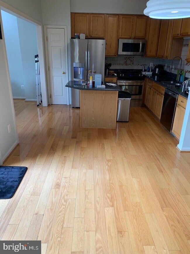 Building Photo - 26137 Lands End Dr