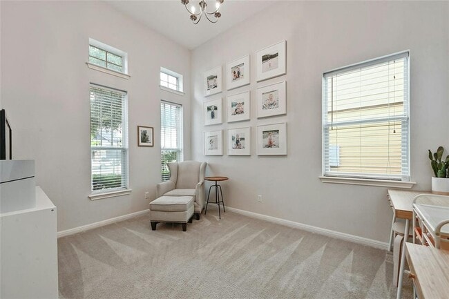 Foto del edificio - 130 Farm House Rd