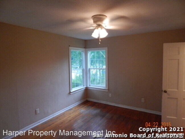 Building Photo - 2 br, 1 bath House - 450 Overhill Dr.