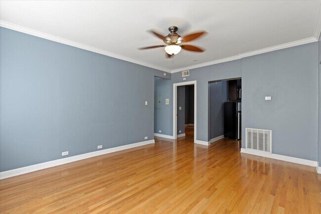 Foto del edificio - 2 bedroom in Chicago IL 60647