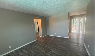 Building Photo - 531 Bedford Rd