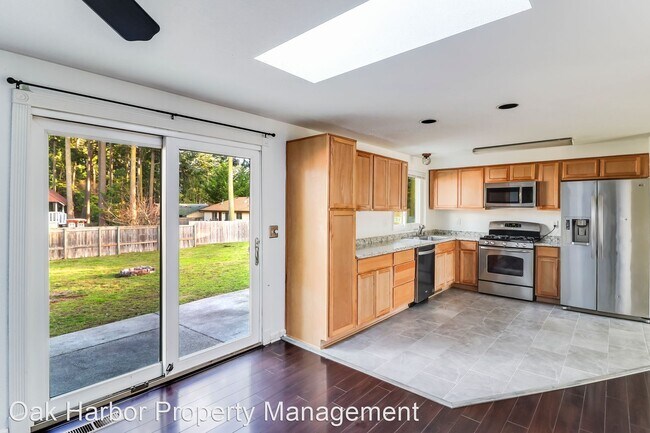 Foto del edificio - 3 br, 2 bath House - 654 Nw Ensign Dr