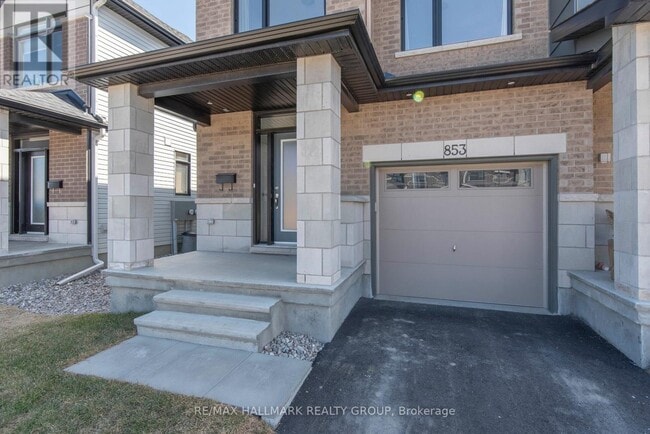 Building Photo - 853 Solarium Ave