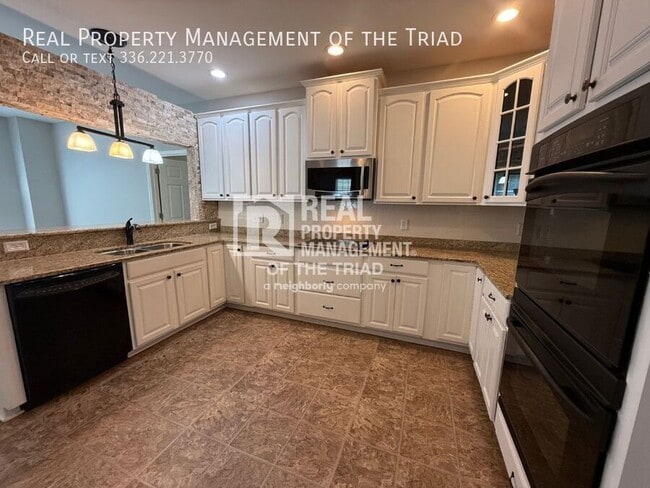 Building Photo - 6106 Boxelder Cove