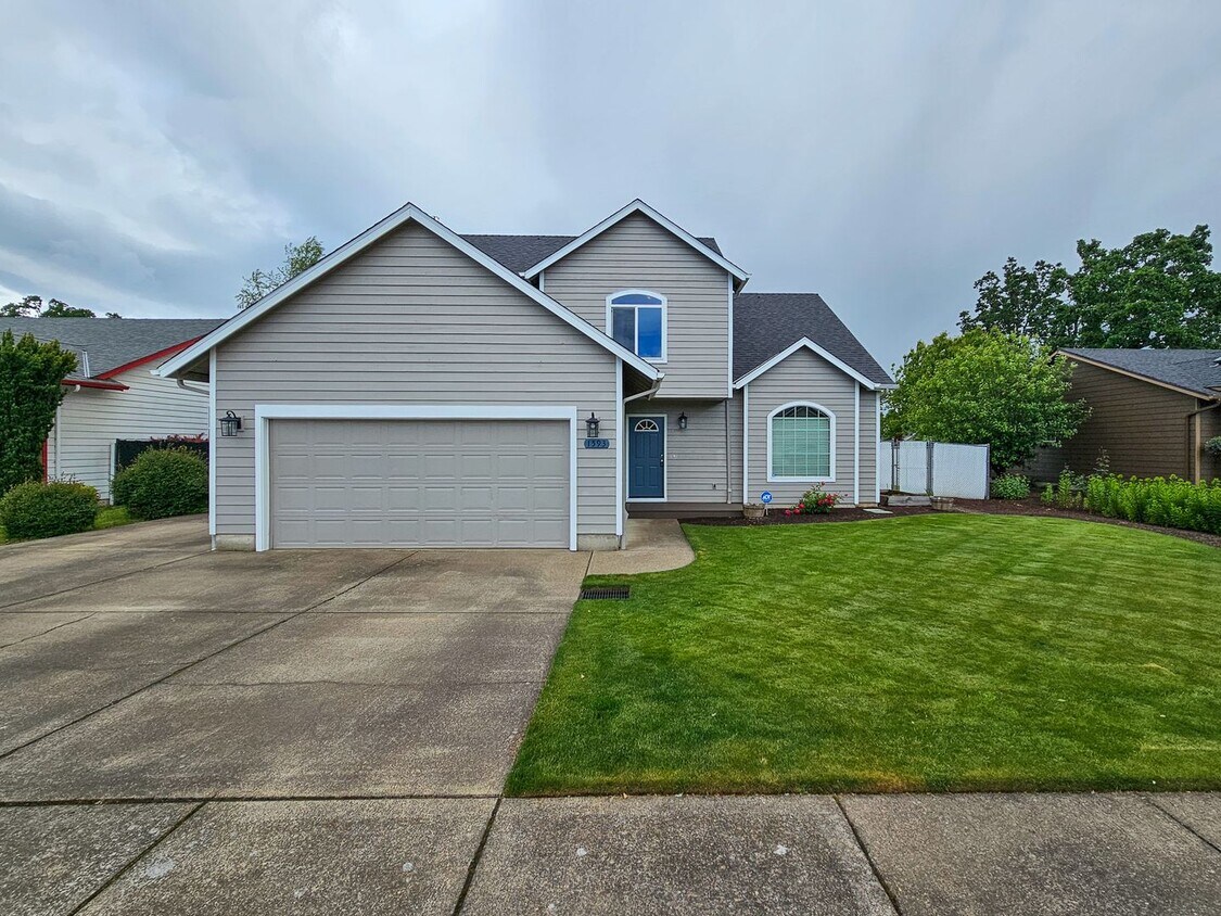 1593 Hummingbird Ln, Stayton, OR 97383 House Rental in Stayton, OR