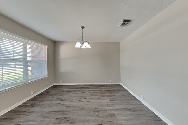 Foto del edificio - 11810 Skydale Dr