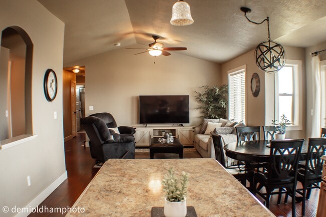 Building Photo - 511 S 700 E