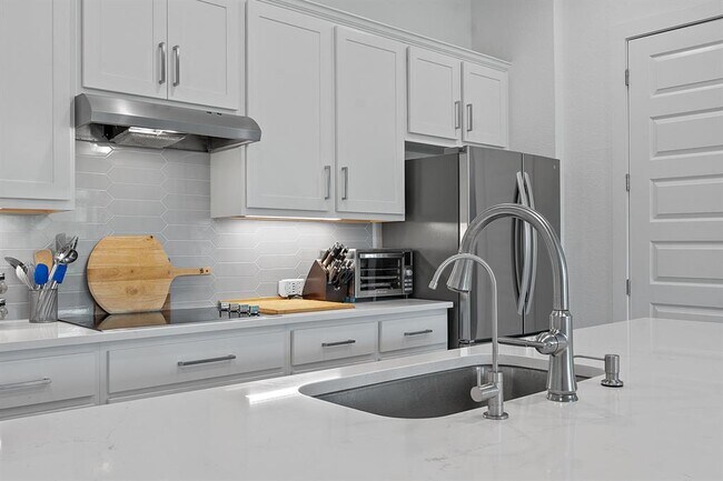 Foto del edificio - 16913 Adoro Dr