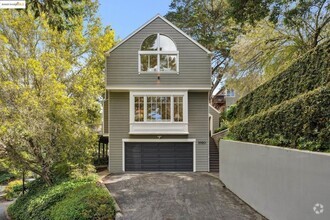 Building Photo - 5980 Harbord Dr