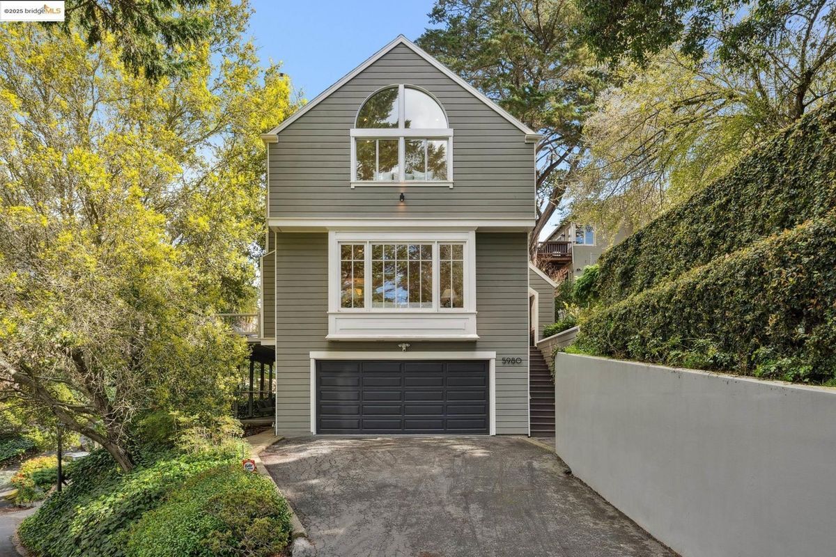 Foto principal - 5980 Harbord Dr
