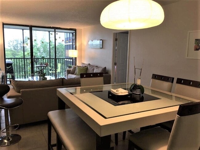 Building Photo - 3475 North Country Club Drive Apt #507, Mi...