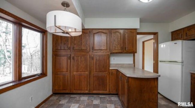 Building Photo - 2303 W Pintura Ct