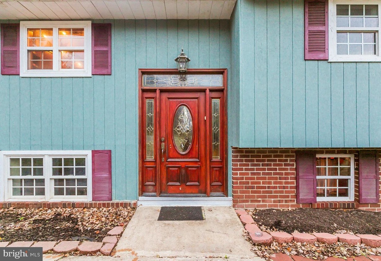 Primary Photo - 3256 Sykesville Rd