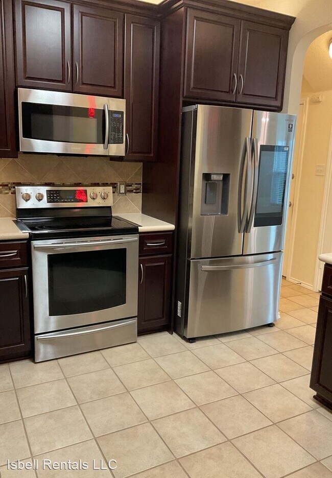 Foto del edificio - 4 br, 2.5 bath House - 102 Village Drive