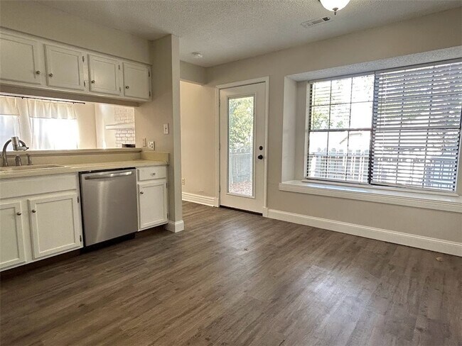 Foto del edificio - 4052 N Abington Ct