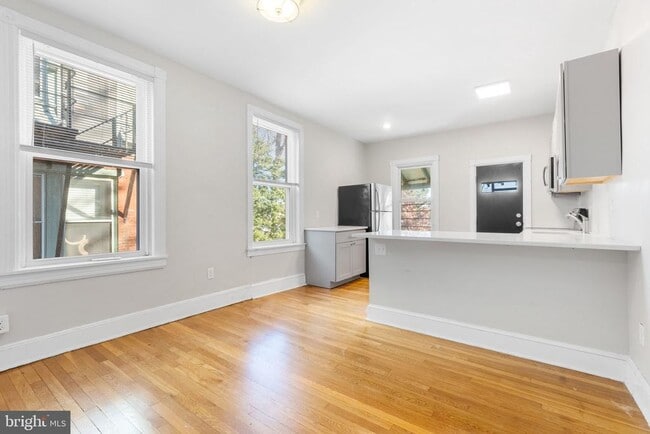 Building Photo - 1608 N Broom St